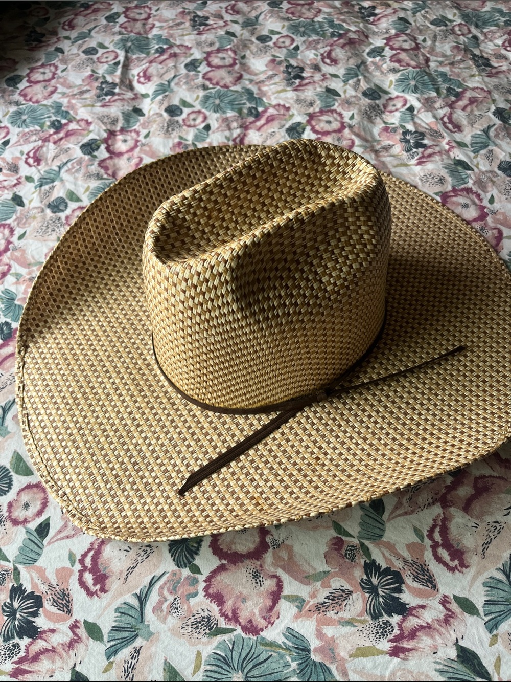 Kid size straw Rodeo King Cowboy Hat.